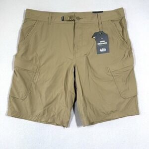 REI Co Op Shorts Mens 40 Sahara Cargo Relaxed Fit Nylon Stretch Hiking Tan NWT